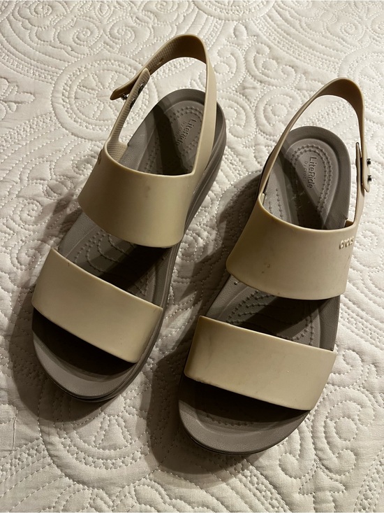 CROCS Shoes - Like NEW Crocs